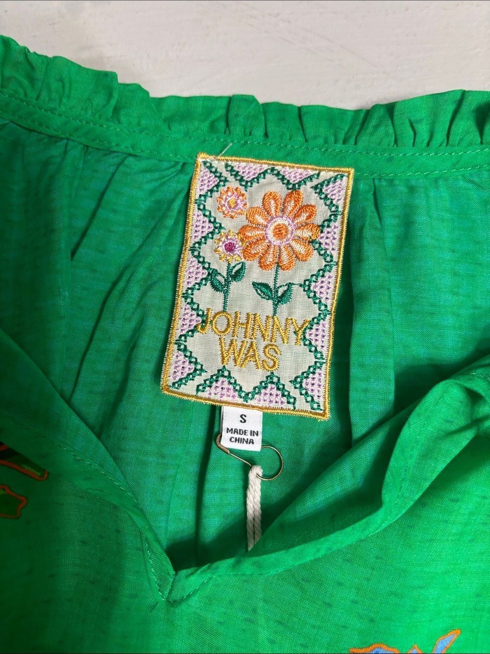 Johnny Was Green Floral Flutter Sleeve Blouse with Pink & Orange Blooms S - Picture 9 of 10